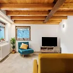 Апартаменты La Maison Du Brenand Рем-Нотр-Дам